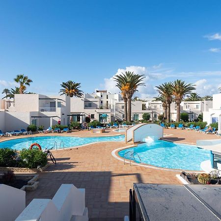 Homeforguest Apartamento Con Terraza Y Piscina En Corralejo Eksteriør bilde