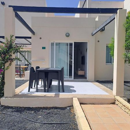 Homeforguest Apartamento Con Terraza Y Piscina En Corralejo Eksteriør bilde
