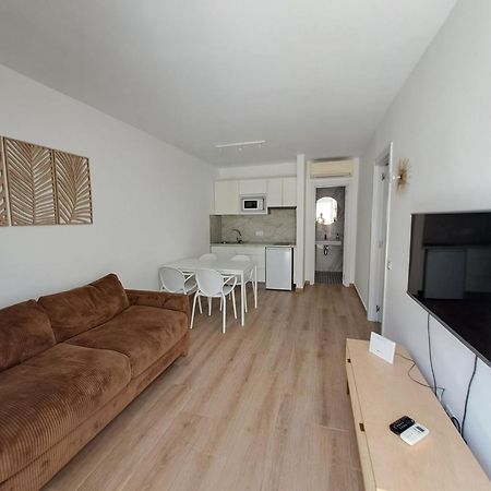 Homeforguest Apartamento Con Terraza Y Piscina En Corralejo Eksteriør bilde