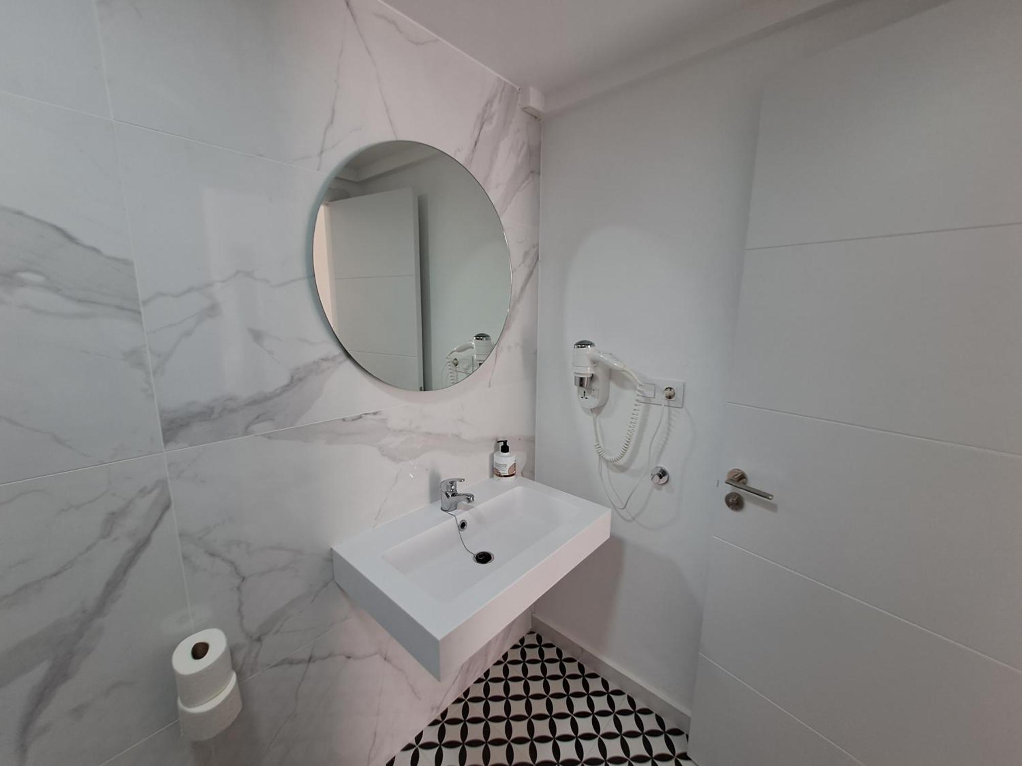 Homeforguest Apartamento Con Terraza Y Piscina En Corralejo Eksteriør bilde