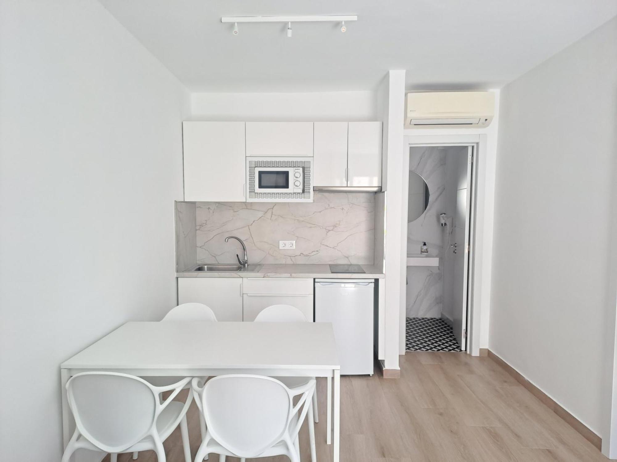 Homeforguest Apartamento Con Terraza Y Piscina En Corralejo Eksteriør bilde